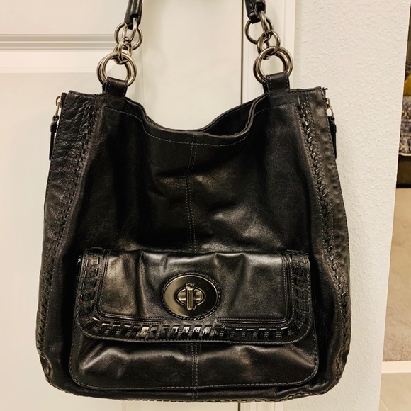 Coach Handbags - Coach signature leather purse